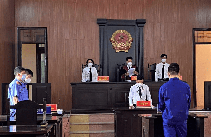 Đình chỉ xét xử phúc thẩm vụ án hình sự theo quy định mới nhất của pháp luật