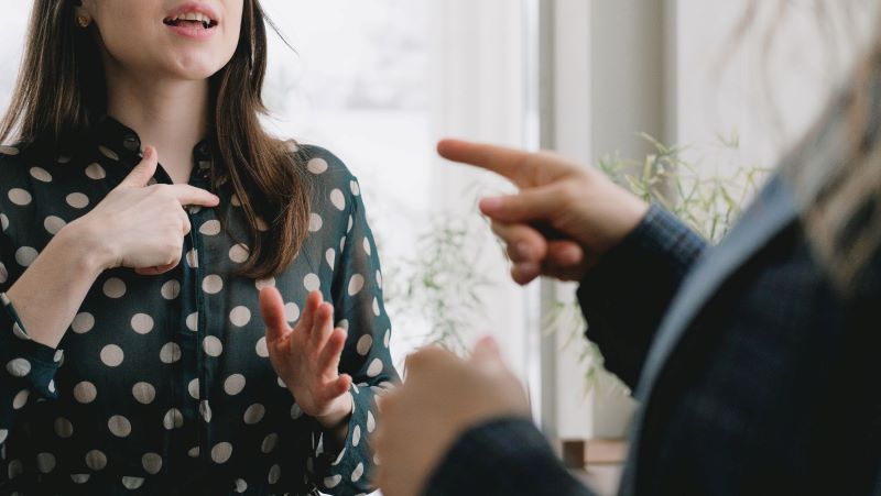 Pháp luật về tranh chấp hợp đồng thương mại có yếu tố nước ngoài