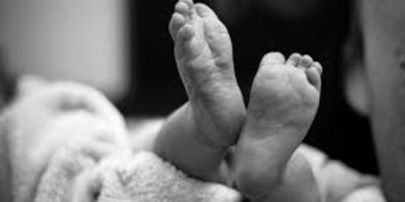 Tội giết con mới đẻ được pháp luật quy định như thế nào?
