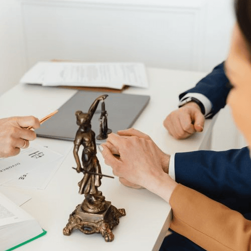 Tiêu chí lựa chọn công ty luật hàng đầu uy tín