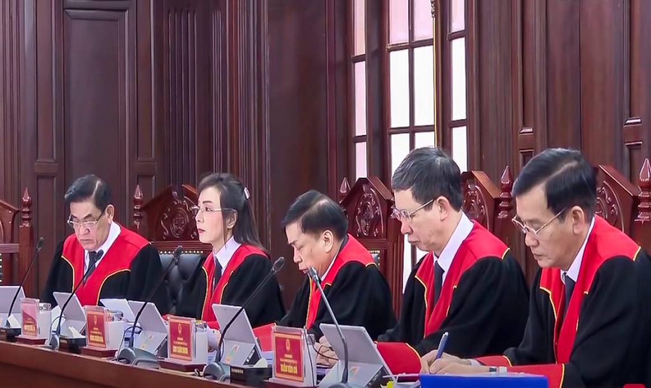 Thủ tục tái thẩm