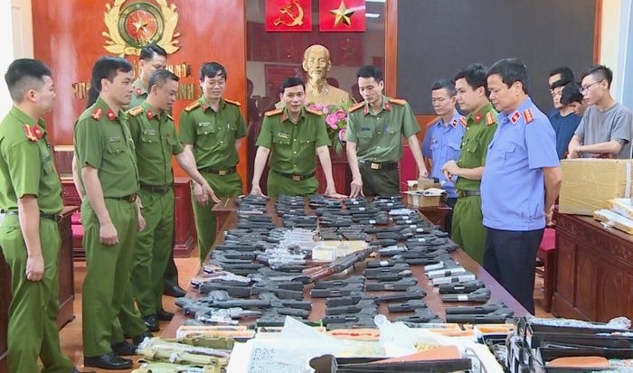 Những điều cần biết về thủ tục xin cấp giấy phép mua vũ khí