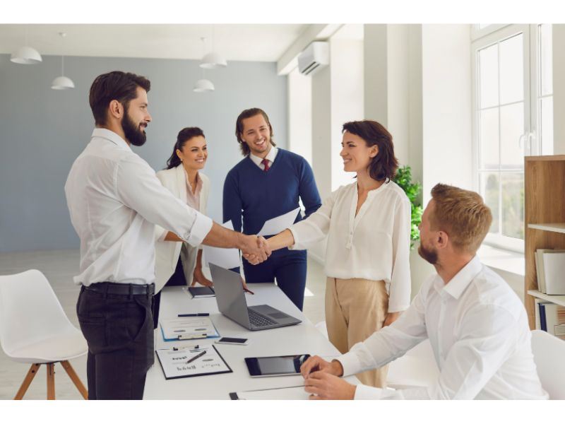 Mua bán hàng hoá quốc tế là gì? làm sao để mua bán hàng hóa quốc tế?