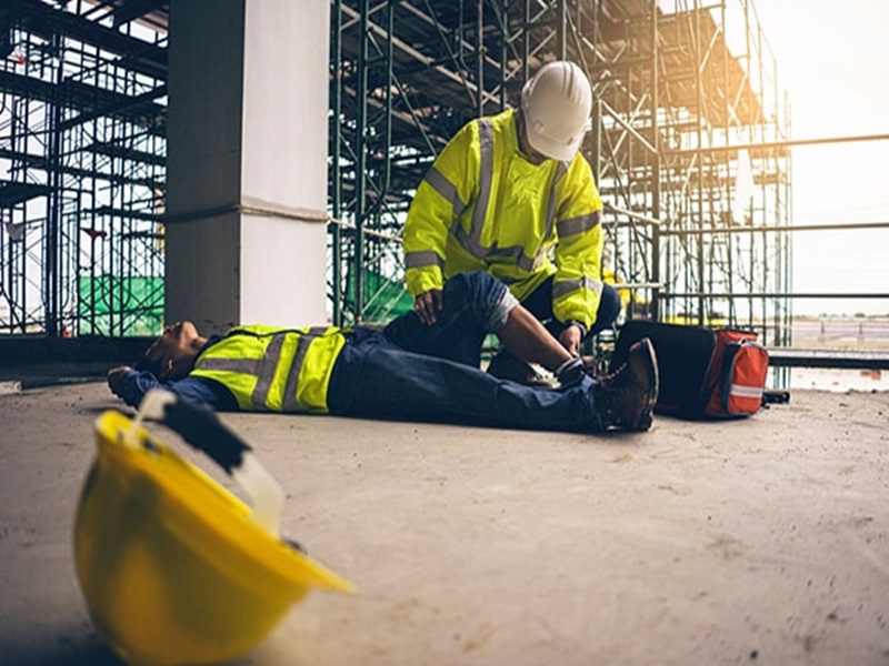 Quy định pháp luật về bồi thường cho người lao động bị tai nạn lao động