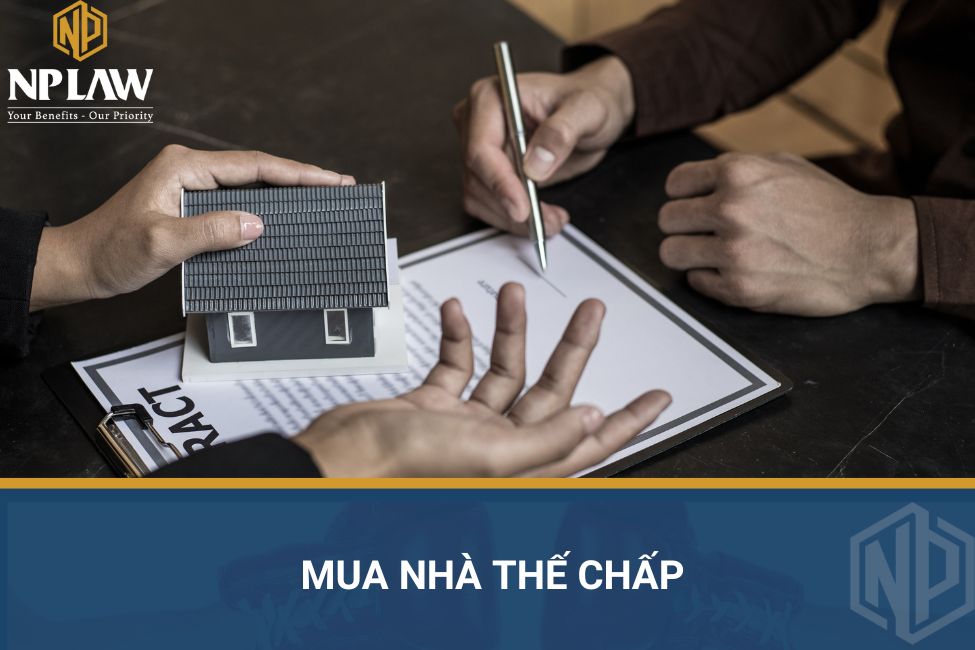  Mua nhà thế chấp