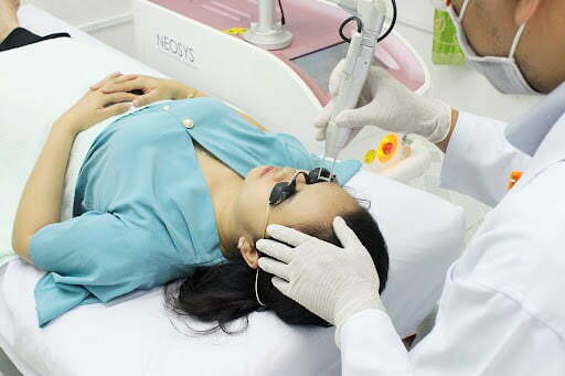 Quy định về hợp đồng dịch vụ phẫu thuật thẩm mỹ theo pháp luật Việt Nam