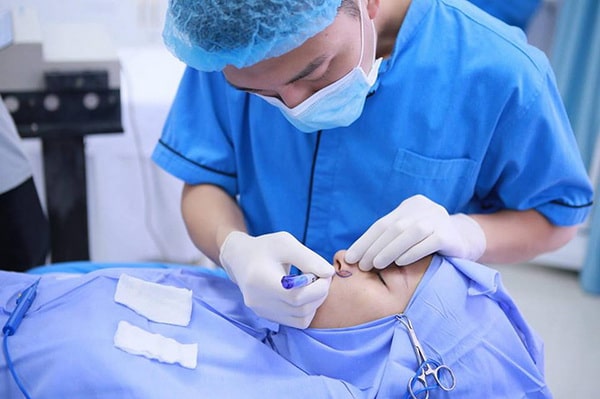 Nhu cầu thực hiện thẩm mỹ xâm lấn hiện nay