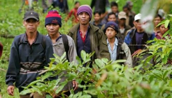 /upload/images/tranh-chap/moi-gioi-cho-nguoi-khac-tron-di-nuoc-ngoai.jpg